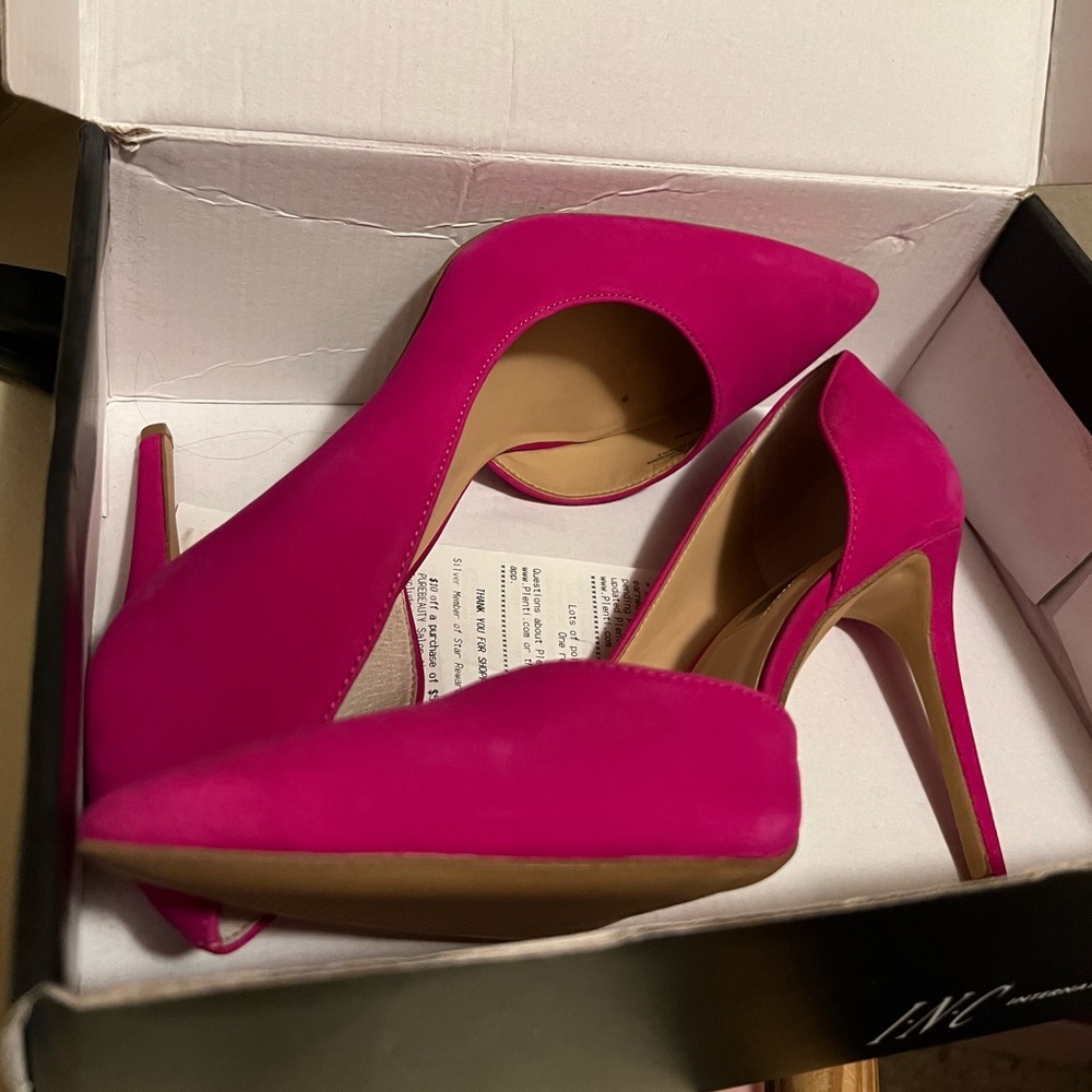Size 8 Fuschia Heels